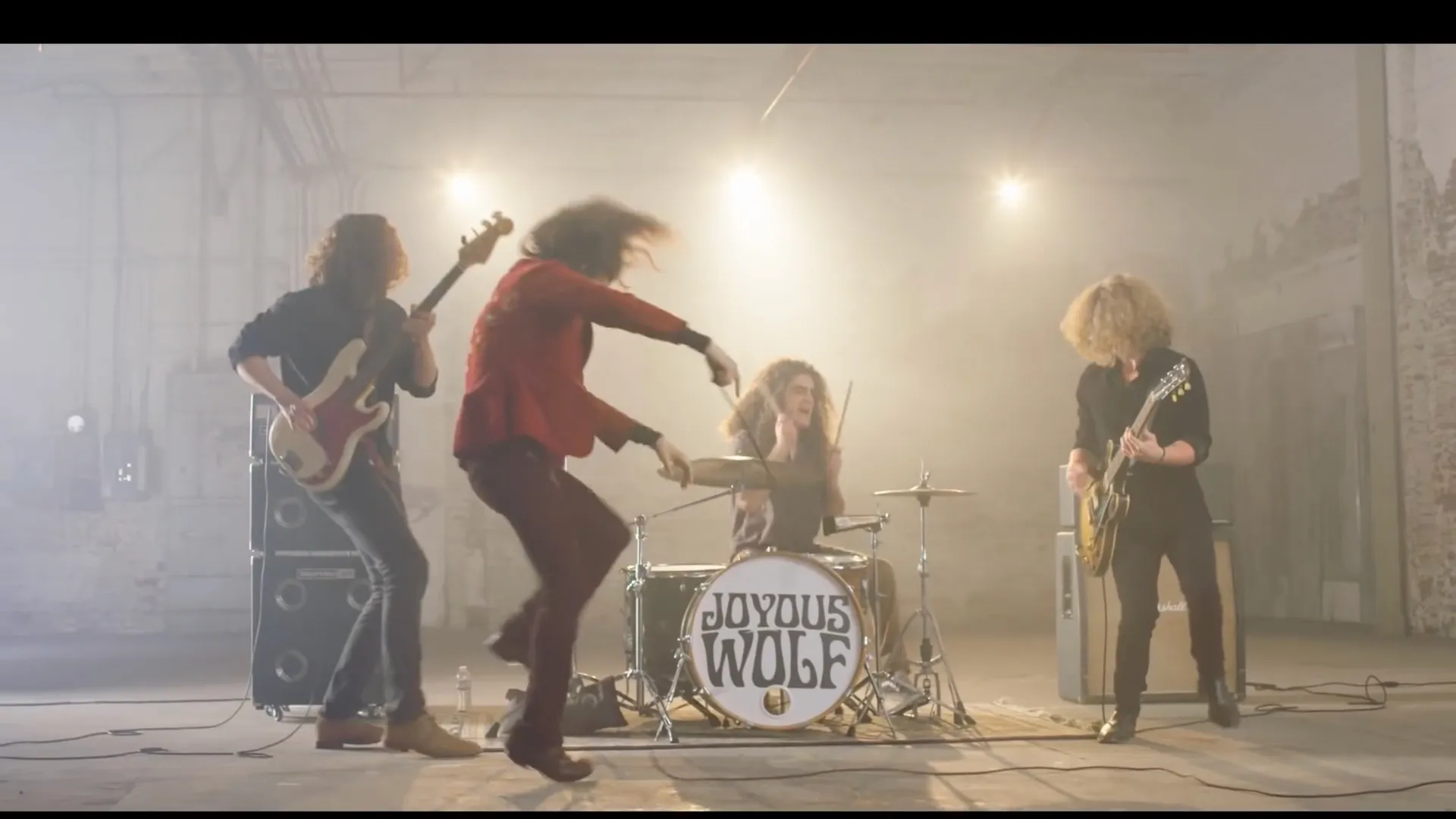 Joyous Wolf performing “Mississippi Queen”